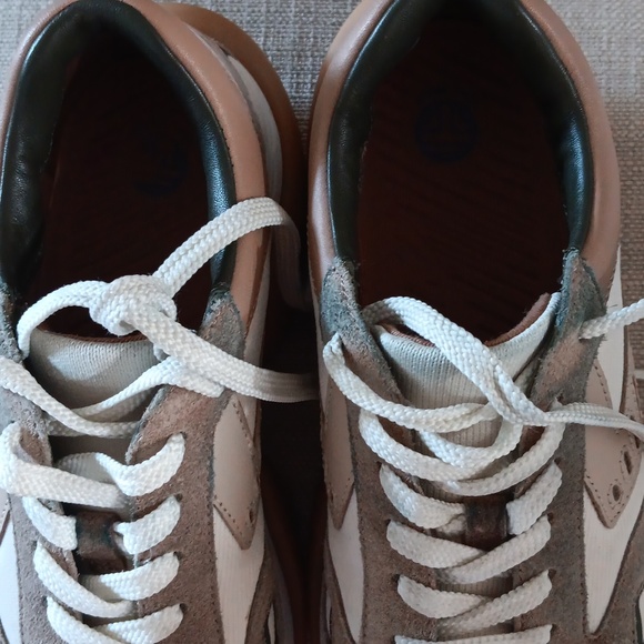 Tory Burch Vintage Sneakers - Picture 5 of 6